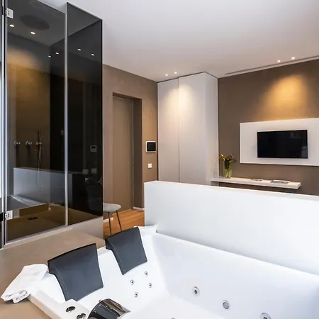 Amorgiu Luxury בית הארחה