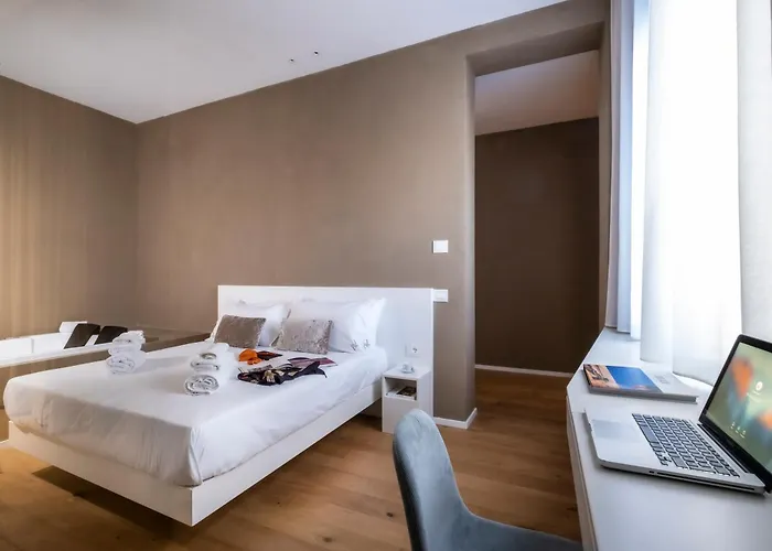 Amorgiu Luxury